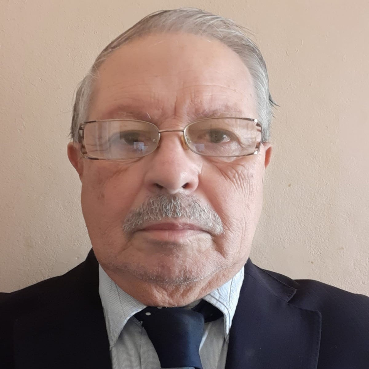 VALDIR FOGAÇA